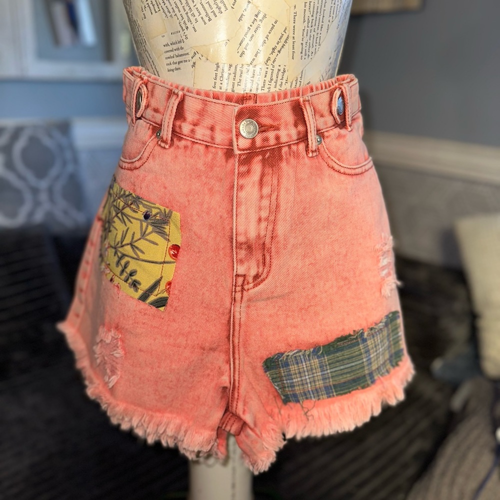 POL Pink Jean Shorts with Distressed Hem and Patch Details
